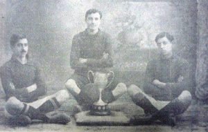 De izquierda a derecha, Juan José Enrich, Emilio Bolinches y Manuel Rodríguez. (Los dos primeros fueron socios fundadores.)