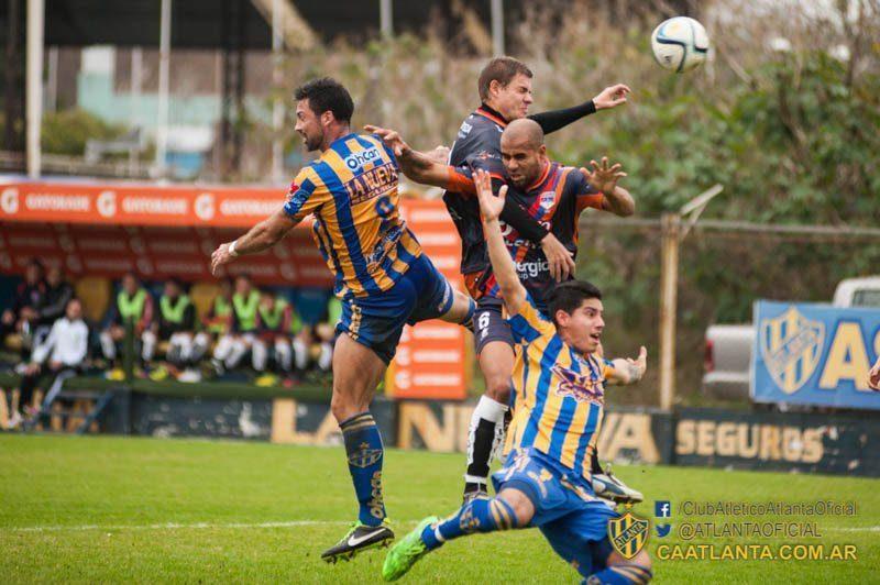 UAI Urquiza 1-0 Deportivo Armenio, Primera División B