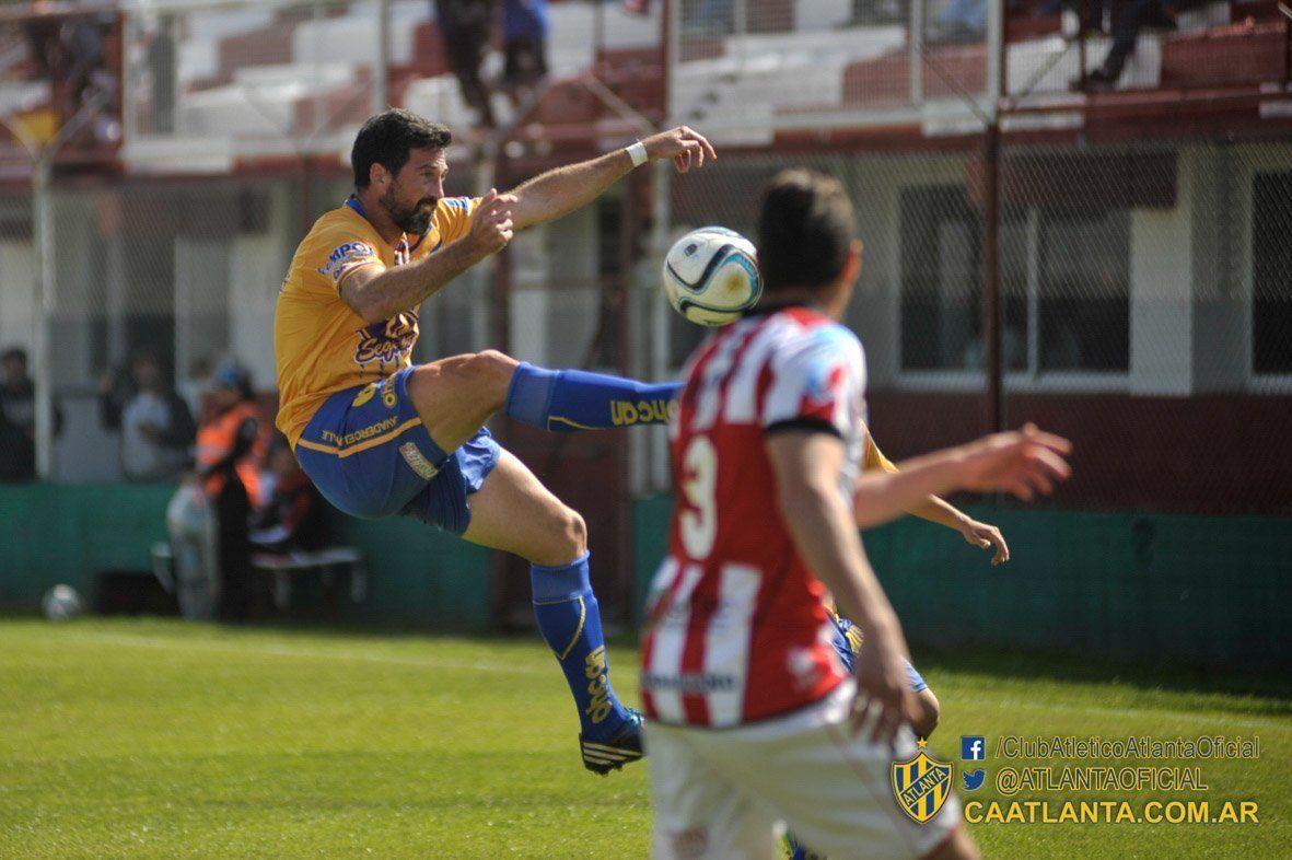 Sacachispas F.C: Sacachispas no pudo ante Dock Sud en condición de local